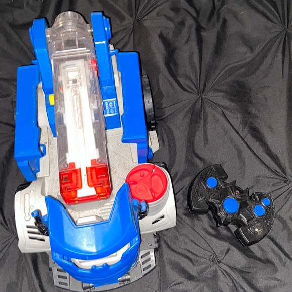 Imaginext Batman Remote Control Mobile Command Center Truck and Remote Control - Picture 1 of 2